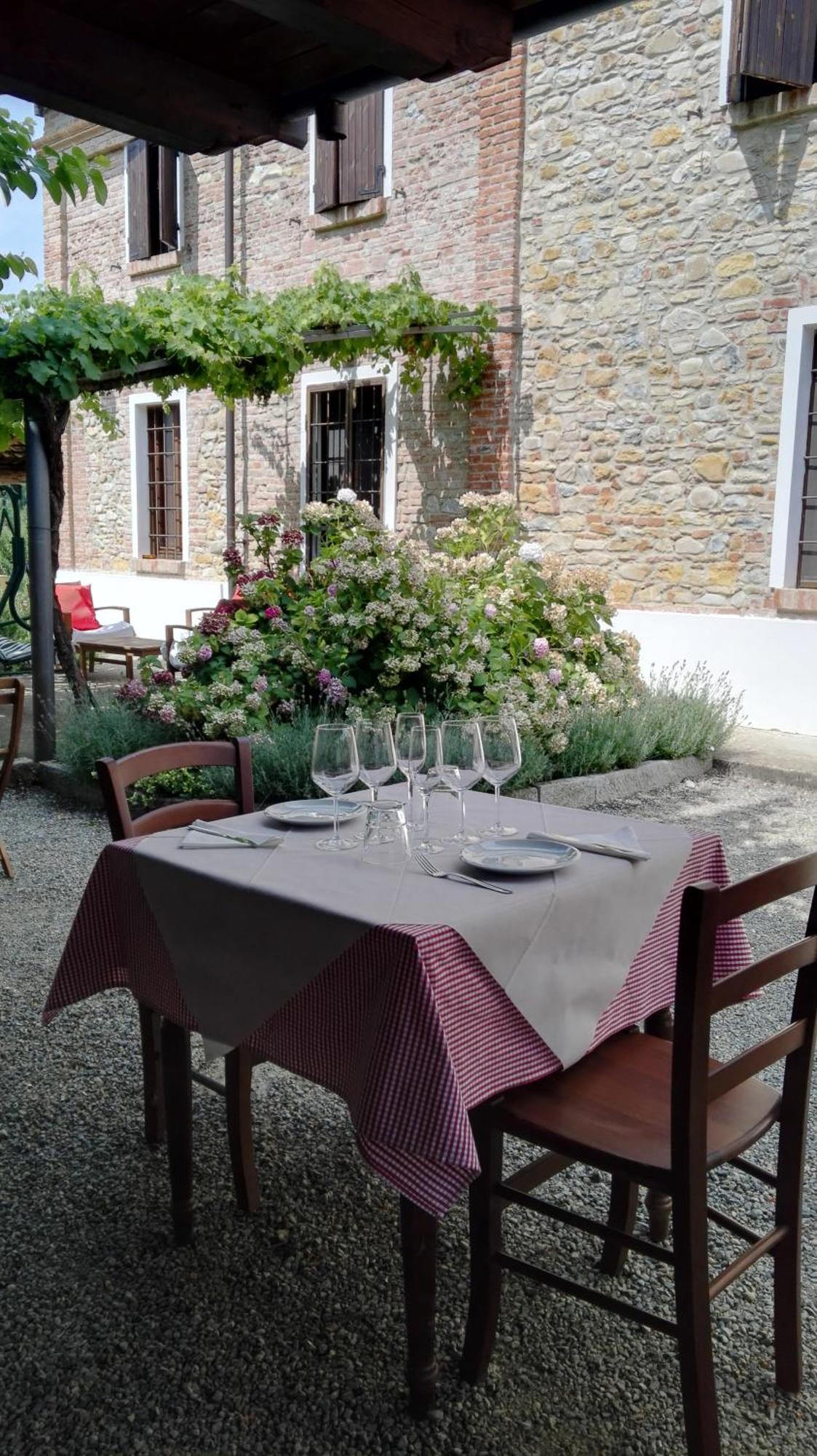 Agriturismo Casa Garello ซาลิเช แตร์เม ภายนอก รูปภาพ